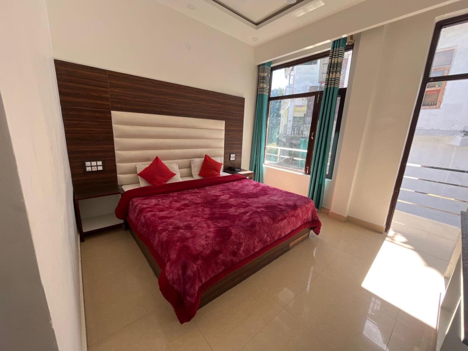 Rahul Hotel & Restaurant Mussoorie Esterno foto